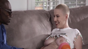 Very hawt Riley Nixon goes for nailed rough
