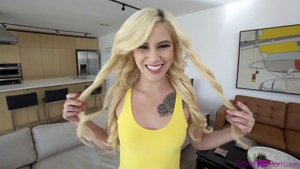 Doll Kiara Cole pussy licking porn in HD