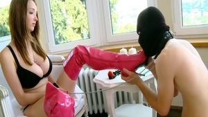 Busty Buffy: Czech pornstar helps with rough getting facial