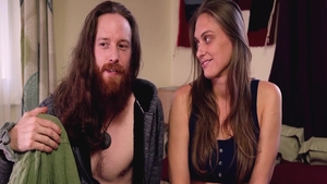 Glamour chick feels up to sex scene