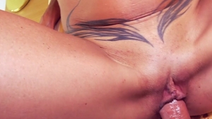 Hitzefrei.com: Very shy Sophie Logan dick sucking