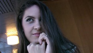 Carolina Abril flashing