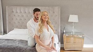Stepmom Brandi Love massage