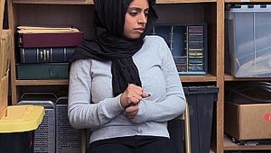 Experience raw sex with muslim Ella Knox