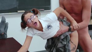 Wrex Oliver & Izzy Bell alongside Justin Hunt