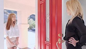 Housewife Blaten Lee domination gets a good fucking