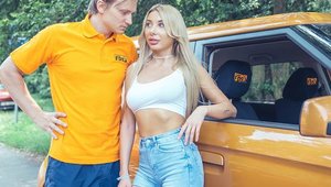 Fake Hostel - Wild Marilyn Crystal handjob