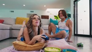 Brazzers: Axel's Wild Weekend with Renee
